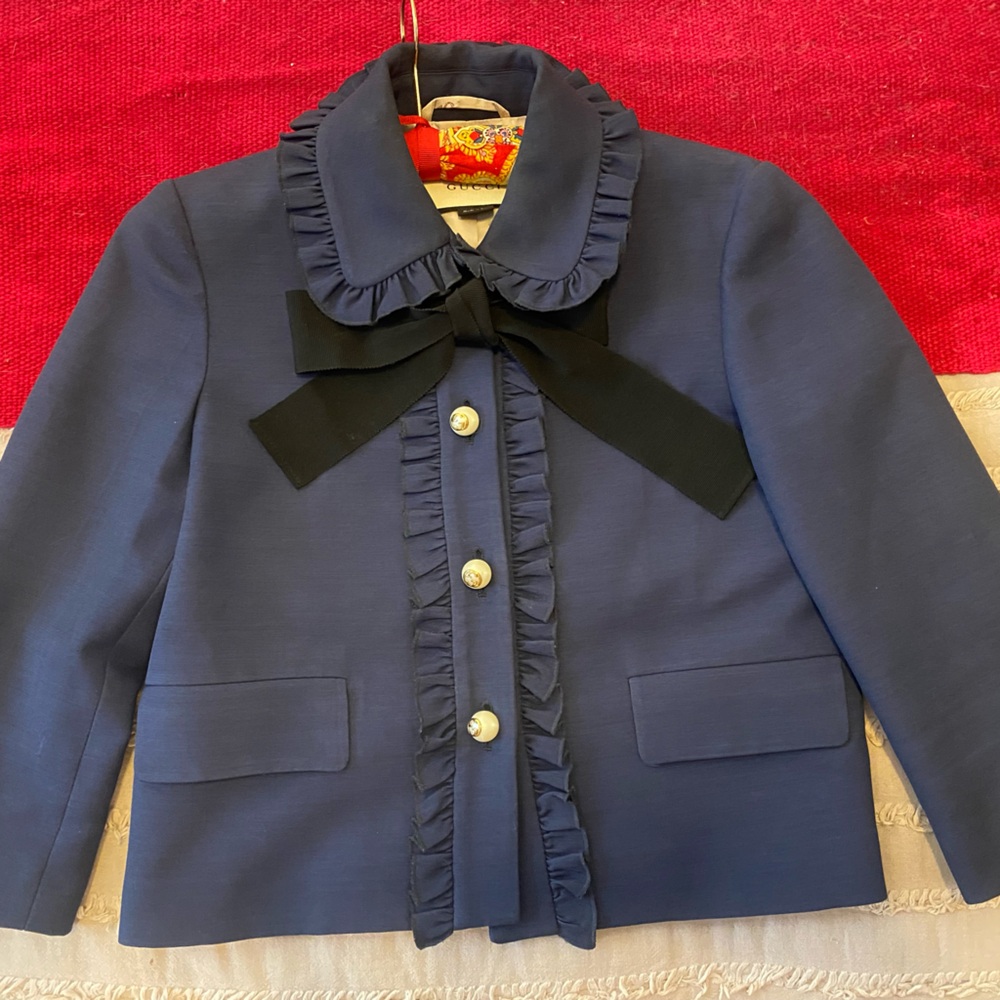Gucci Wool and Silk, Flirty Suit w On-Trend Lady Jacket and Pleated Skirt!